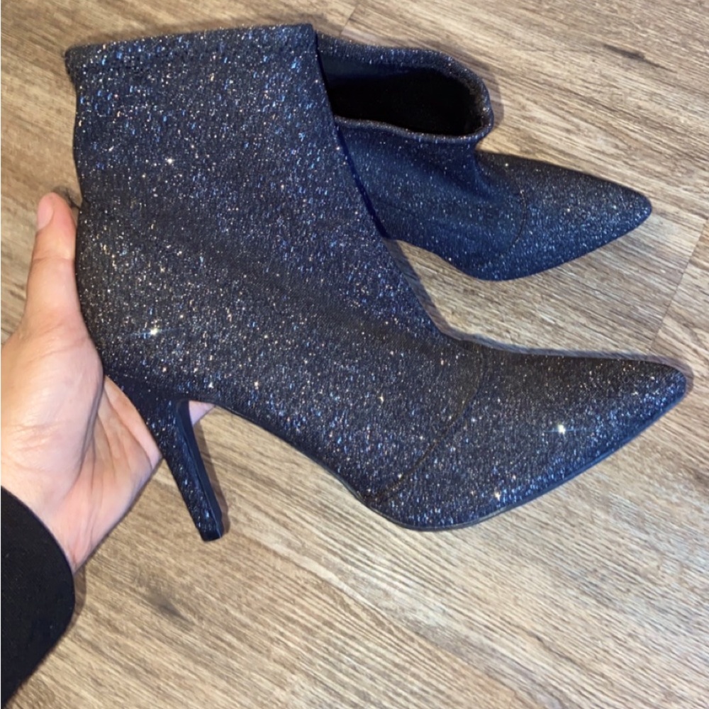Black glitter heels 👠